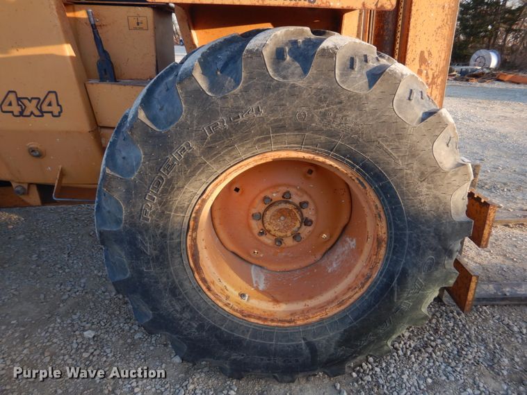 image for item DH8127 1993 Case 586E  forklift