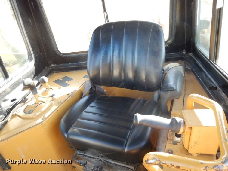 image for item DI8605 1987 Caterpillar D8N  dozer