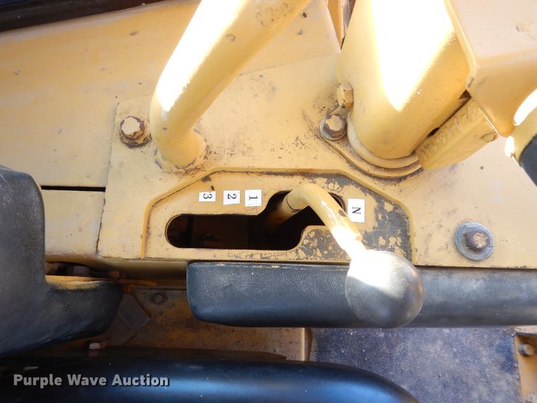 image for item DI8605 1987 Caterpillar D8N  dozer