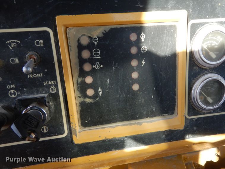 image for item DI8605 1987 Caterpillar D8N  dozer