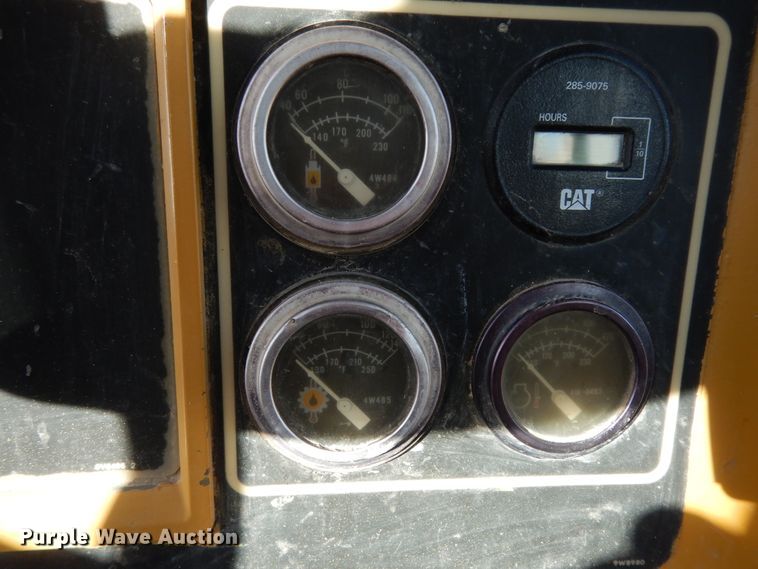 image for item DI8605 1987 Caterpillar D8N  dozer