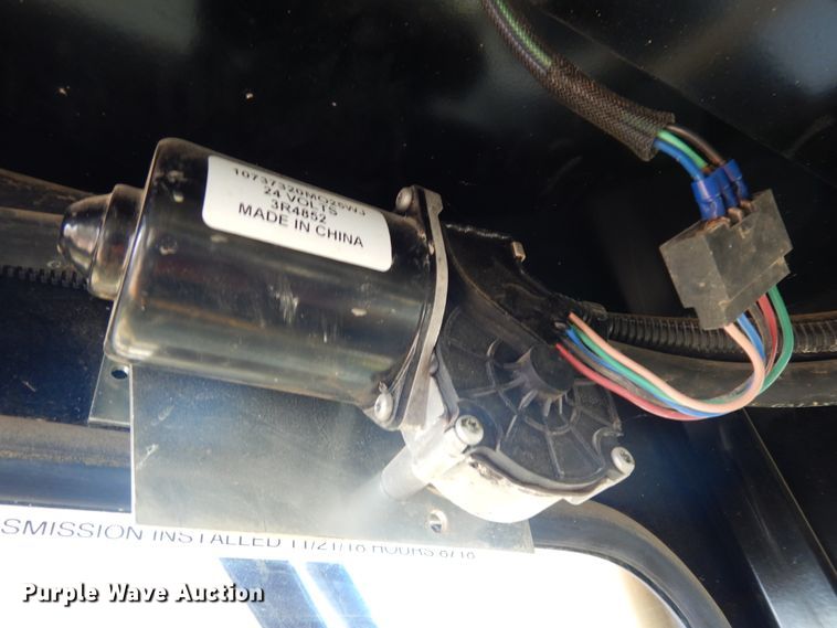 image for item DI8605 1987 Caterpillar D8N  dozer