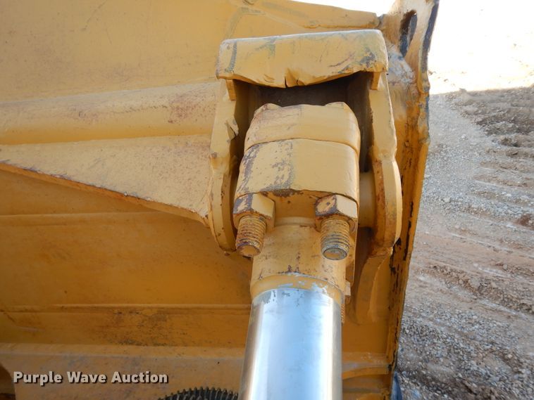 image for item DI8605 1987 Caterpillar D8N  dozer