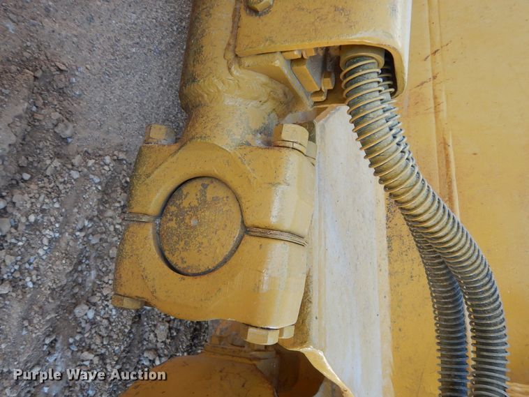 image for item DI8605 1987 Caterpillar D8N  dozer