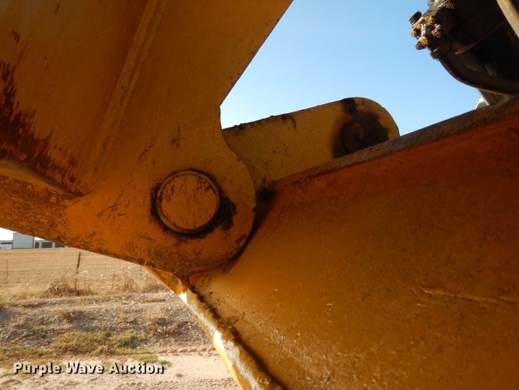 image for item DI8605 1987 Caterpillar D8N  dozer