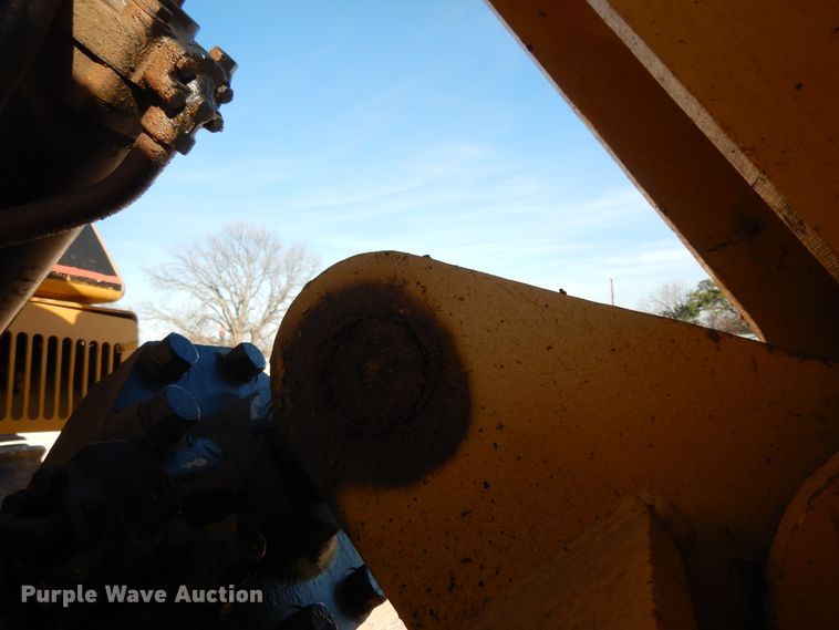 image for item DI8605 1987 Caterpillar D8N  dozer