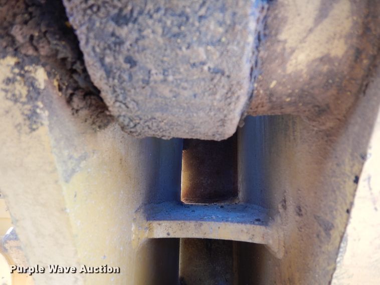 image for item DI8605 1987 Caterpillar D8N  dozer