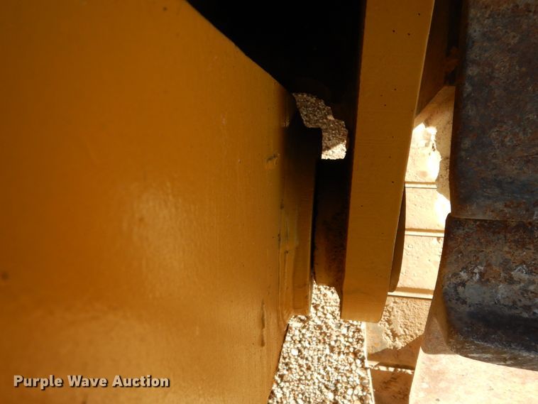 image for item DI8605 1987 Caterpillar D8N  dozer