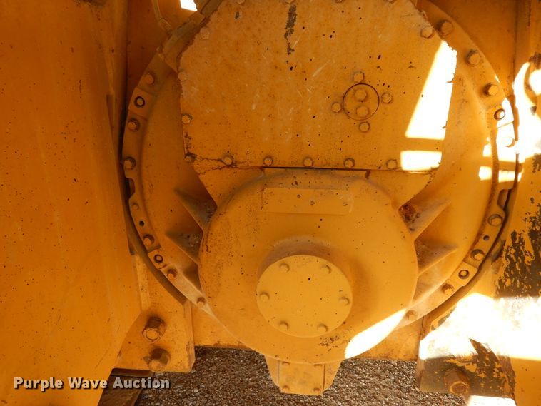 image for item DI8605 1987 Caterpillar D8N  dozer