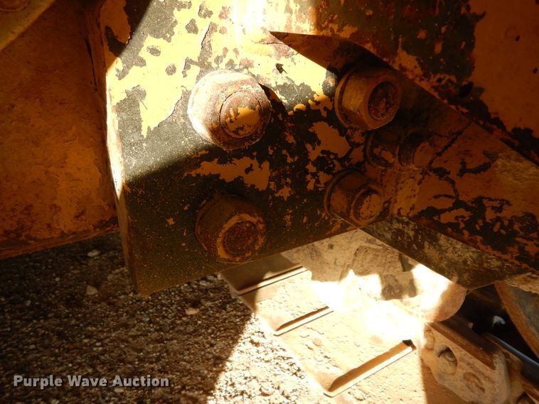 image for item DI8605 1987 Caterpillar D8N  dozer