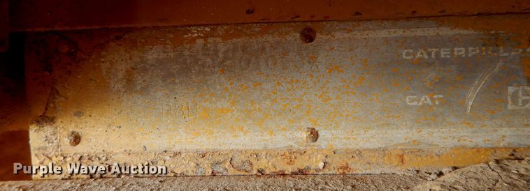 image for item DI8605 1987 Caterpillar D8N  dozer