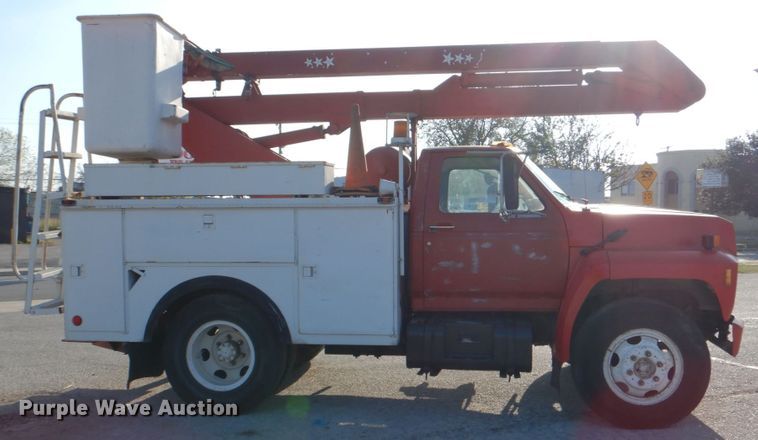 image for item DJ0802 1991 Ford F600  bucket truck
