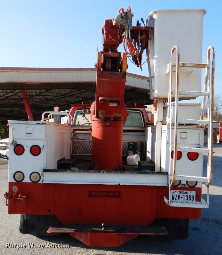 image for item DJ0802 1991 Ford F600  bucket truck