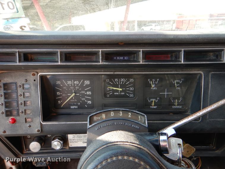 image for item DJ0802 1991 Ford F600  bucket truck