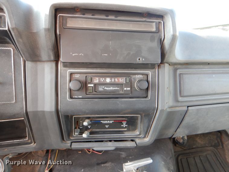 image for item DJ0802 1991 Ford F600  bucket truck