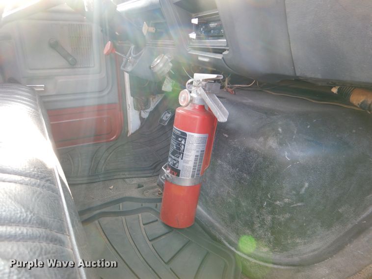 image for item DJ0802 1991 Ford F600  bucket truck