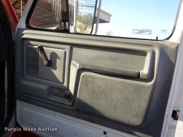 image for item DJ0802 1991 Ford F600  bucket truck