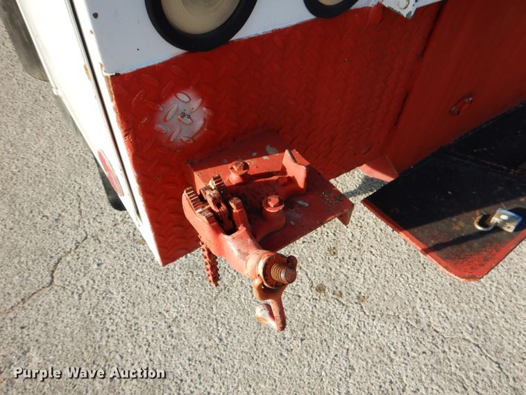 image for item DJ0802 1991 Ford F600  bucket truck