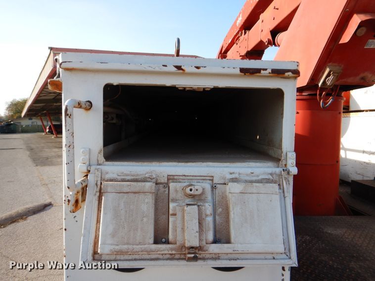 image for item DJ0802 1991 Ford F600  bucket truck