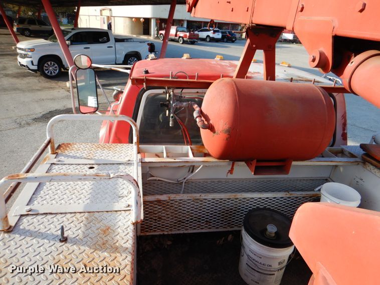 image for item DJ0802 1991 Ford F600  bucket truck