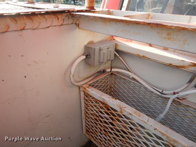 image for item DJ0802 1991 Ford F600  bucket truck