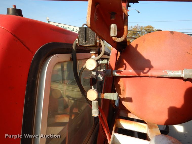 image for item DJ0802 1991 Ford F600  bucket truck