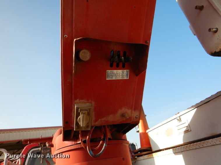 image for item DJ0802 1991 Ford F600  bucket truck