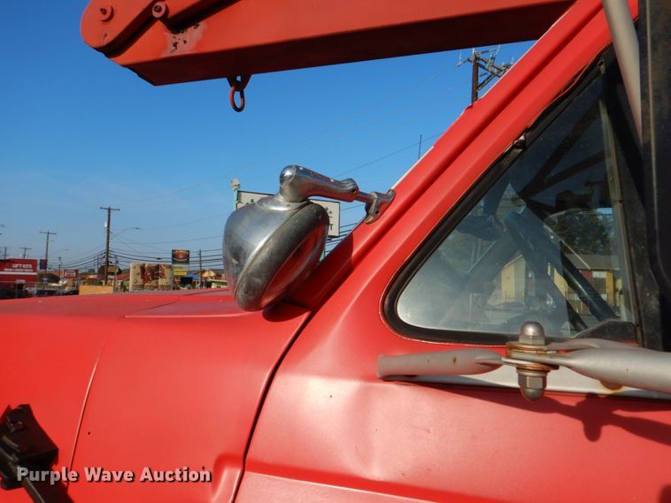 image for item DJ0802 1991 Ford F600  bucket truck
