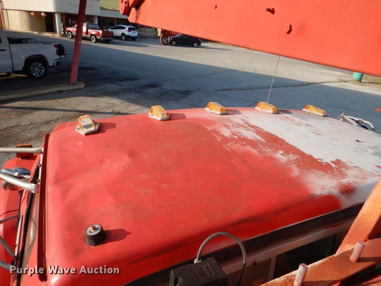 image for item DJ0802 1991 Ford F600  bucket truck