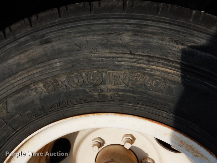 image for item DJ0802 1991 Ford F600  bucket truck