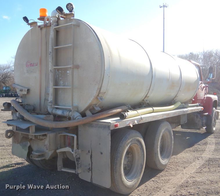 image for item DK3421 1989 Ford L8000  tank truck