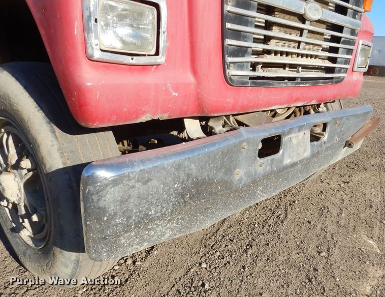 image for item DK3421 1989 Ford L8000  tank truck