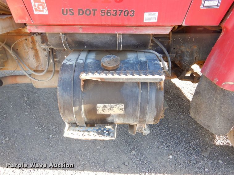 image for item DK3421 1989 Ford L8000  tank truck