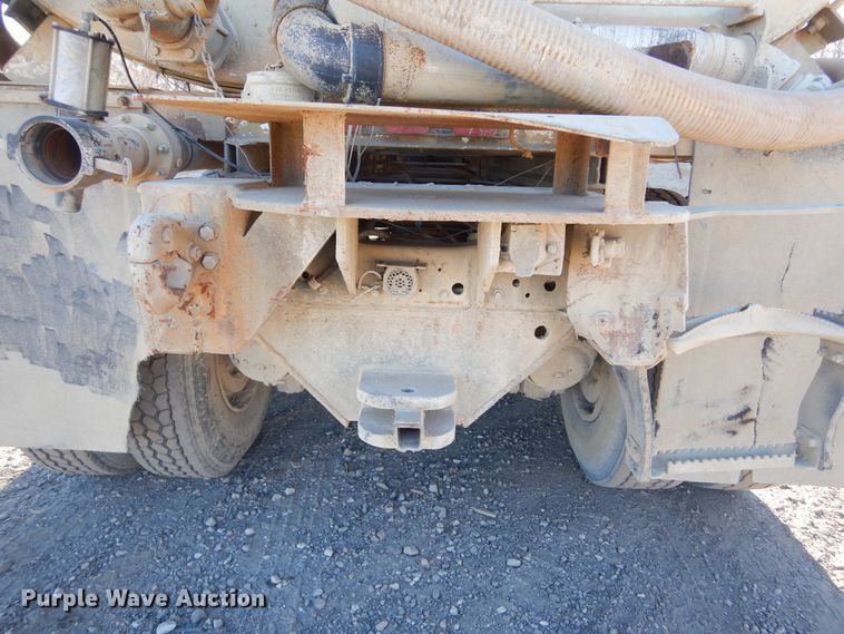 image for item DK3421 1989 Ford L8000  tank truck