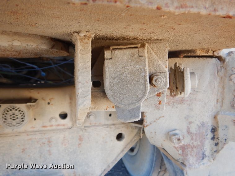 image for item DK3421 1989 Ford L8000  tank truck