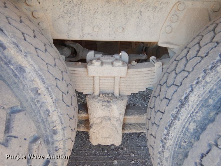 image for item DK3421 1989 Ford L8000  tank truck