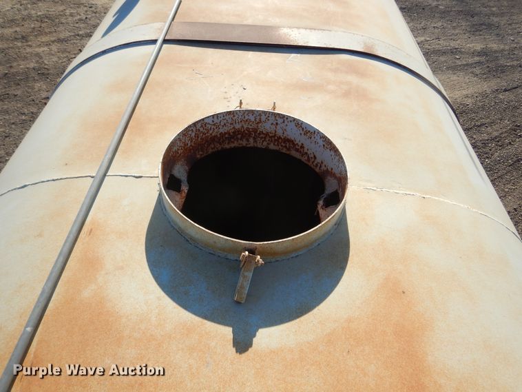 image for item DK3421 1989 Ford L8000  tank truck