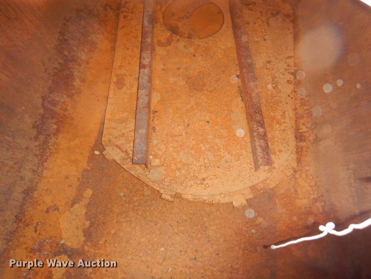 image for item DK3421 1989 Ford L8000  tank truck