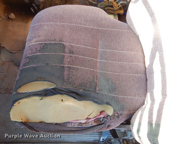 image for item DK3421 1989 Ford L8000  tank truck