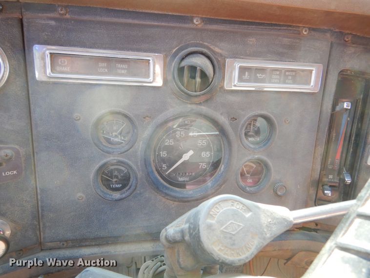 image for item DK3421 1989 Ford L8000  tank truck