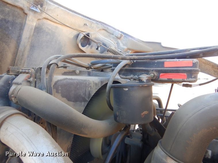 image for item DK3421 1989 Ford L8000  tank truck