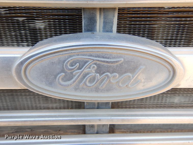 image for item DK3421 1989 Ford L8000  tank truck