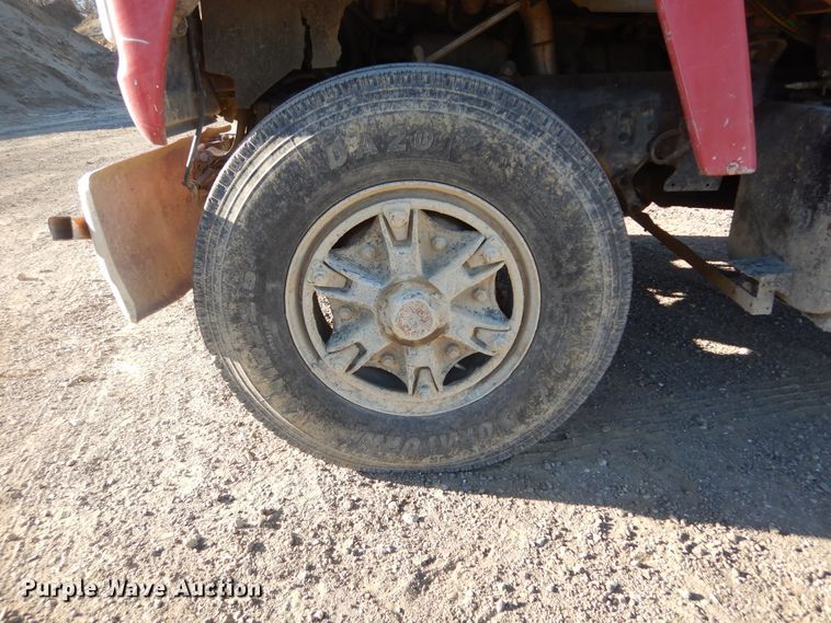 image for item DK3421 1989 Ford L8000  tank truck