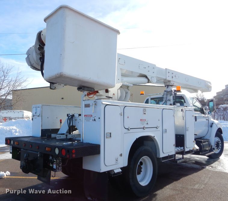 image for item DK3438 2006 Ford F750 Super Duty  bucket truck