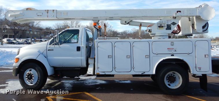 image for item DK3438 2006 Ford F750 Super Duty  bucket truck
