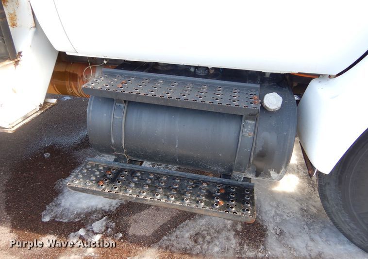 image for item DK3438 2006 Ford F750 Super Duty  bucket truck