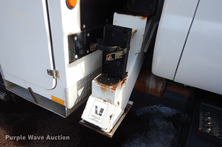 image for item DK3438 2006 Ford F750 Super Duty  bucket truck