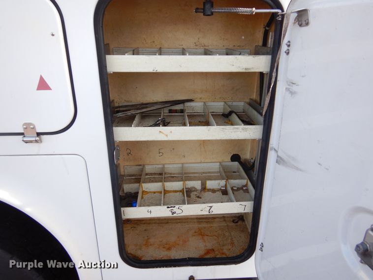 image for item DK3438 2006 Ford F750 Super Duty  bucket truck