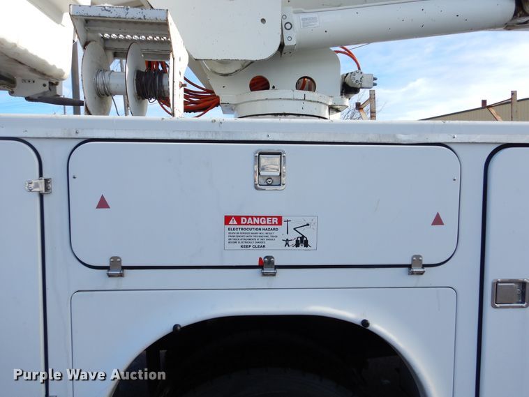 image for item DK3438 2006 Ford F750 Super Duty  bucket truck