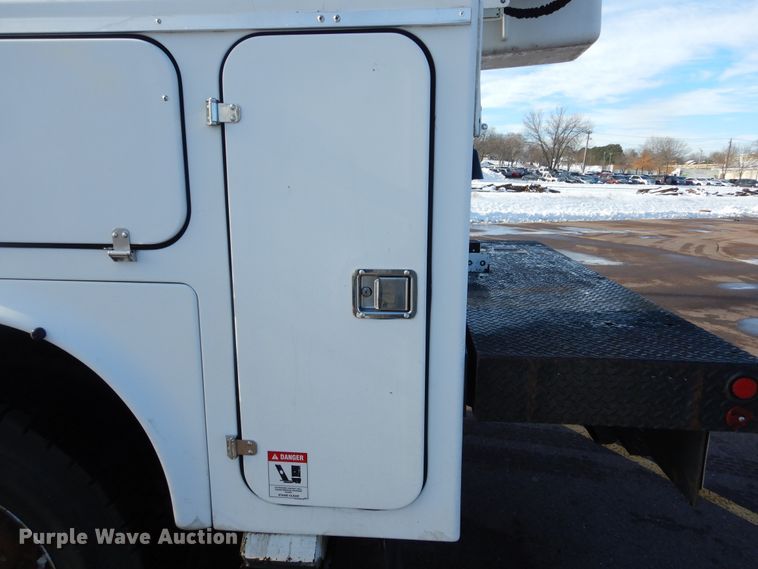 image for item DK3438 2006 Ford F750 Super Duty  bucket truck